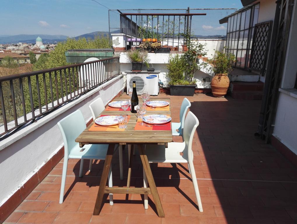 Roommo Lungarno Florence Buitenkant foto